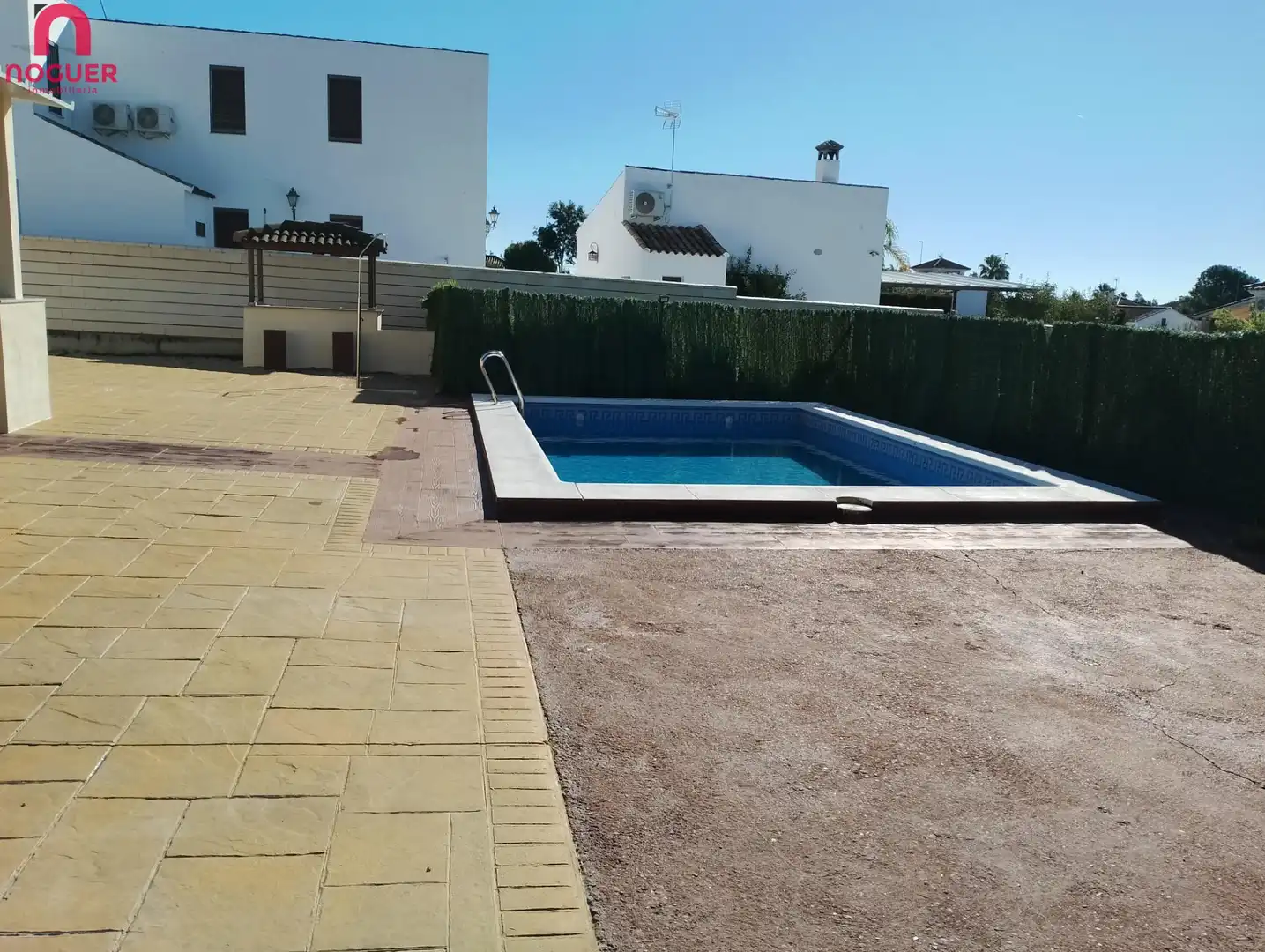Villa mit Pool zum Verkauf in La Carlota