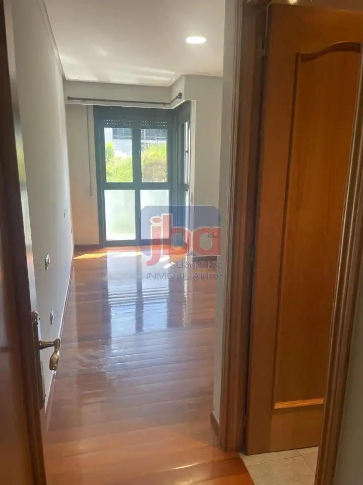 Piso de alquiler en Ourense Capital  con Calefacción y Terraza