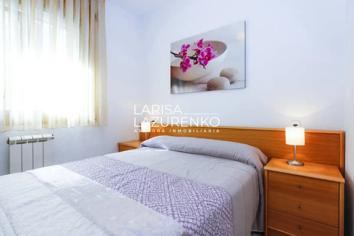 Dormitori de Apartament en venda en Salou amb Terrassa