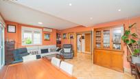 Sala d'estar de Casa o xalet en venda en Majadahonda amb Aire condicionat, Calefacció i Jardí privat