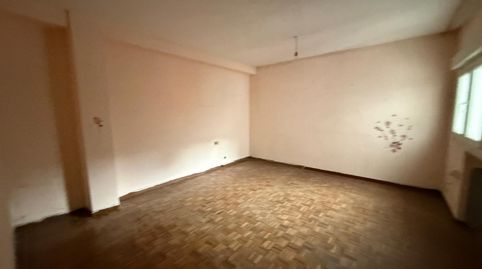 Foto 3 de Piso en venta en C/ Alférez Aguelles, La Felguera, Langreo