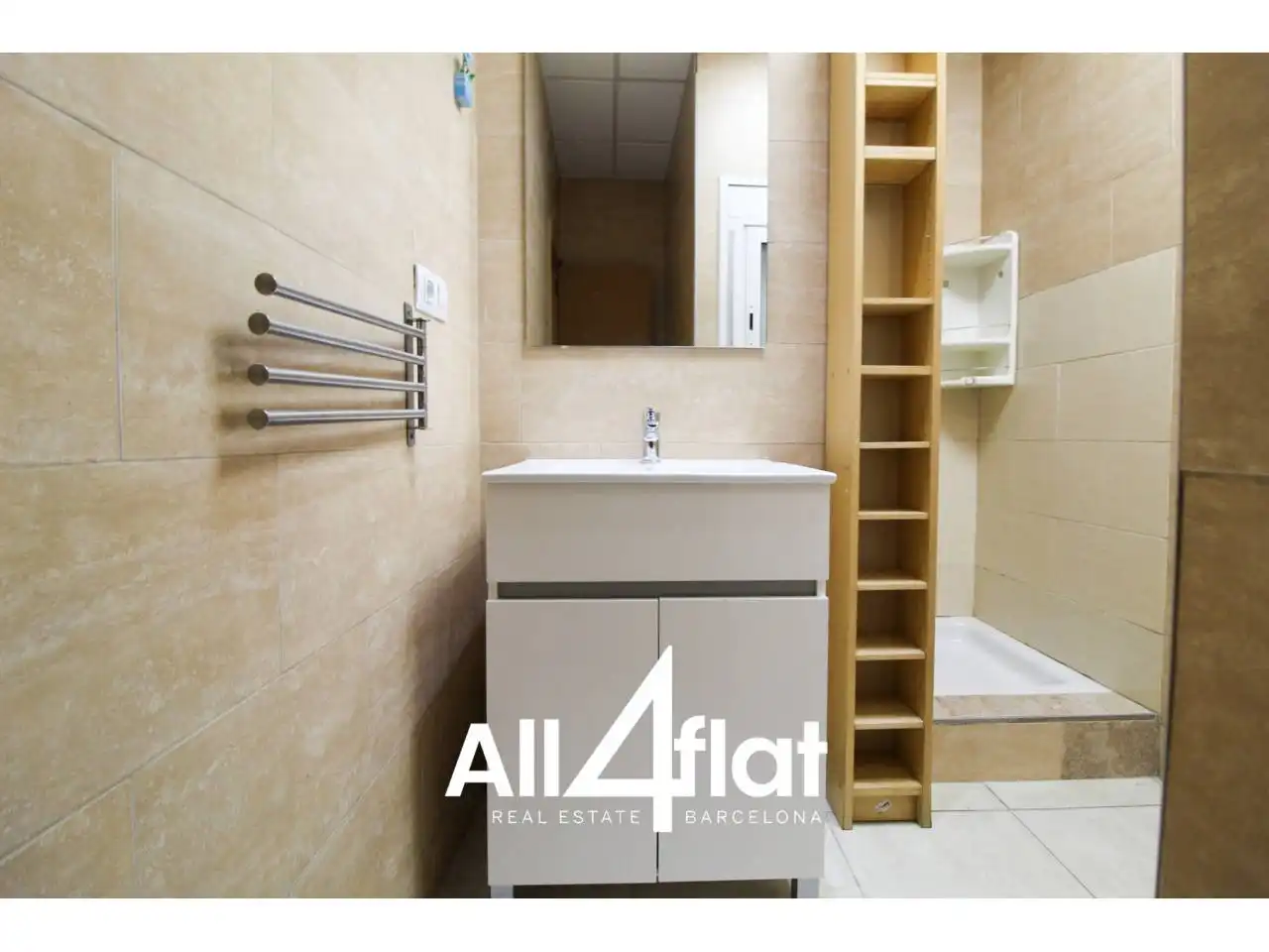 Badezimmer von Wohnung zum Verkauf in L'Hospitalet de Llobregat mit Klimaanlage und Alarm