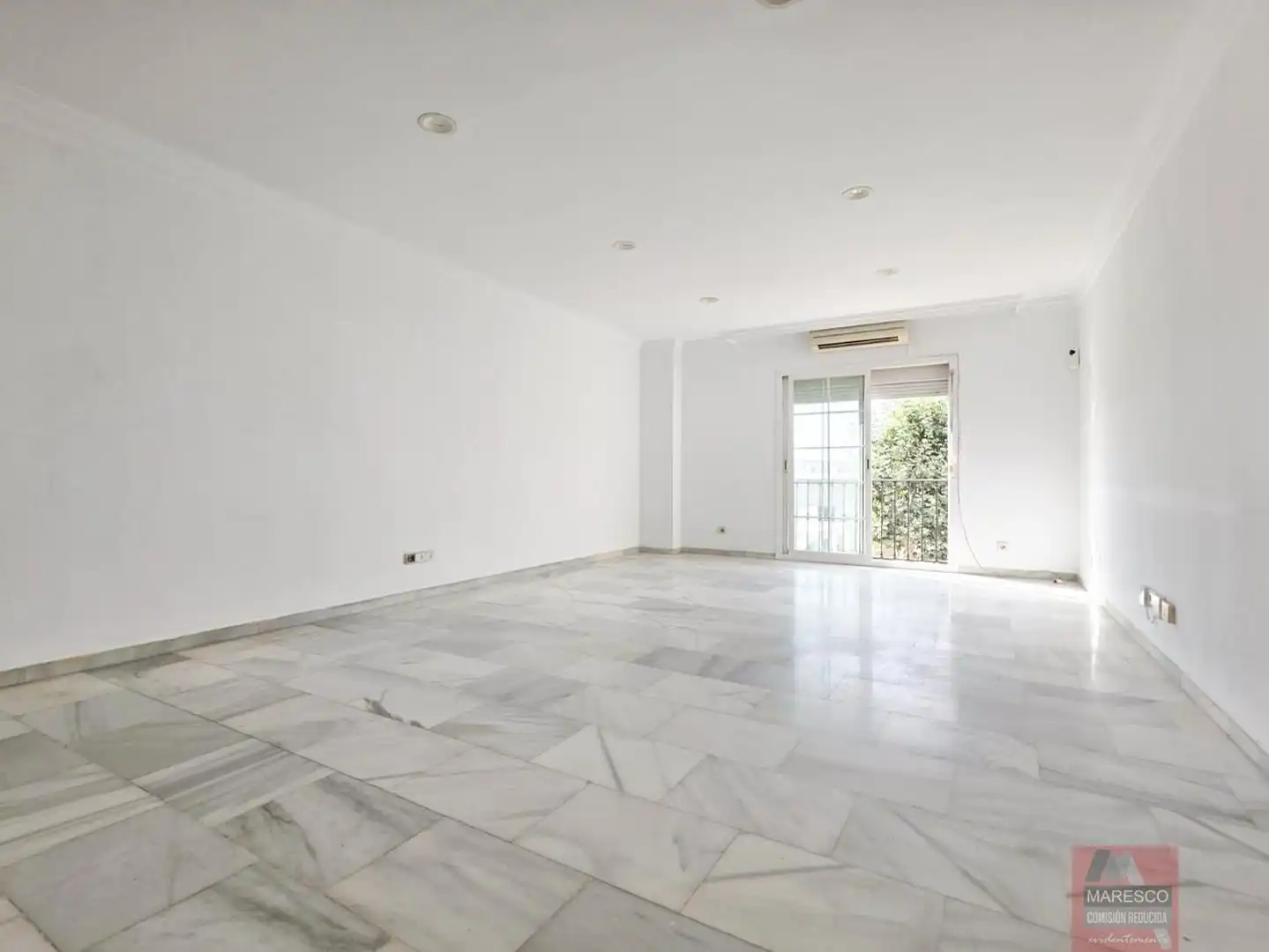 Sala d'estar de Pis en venda en Mijas amb Terrassa