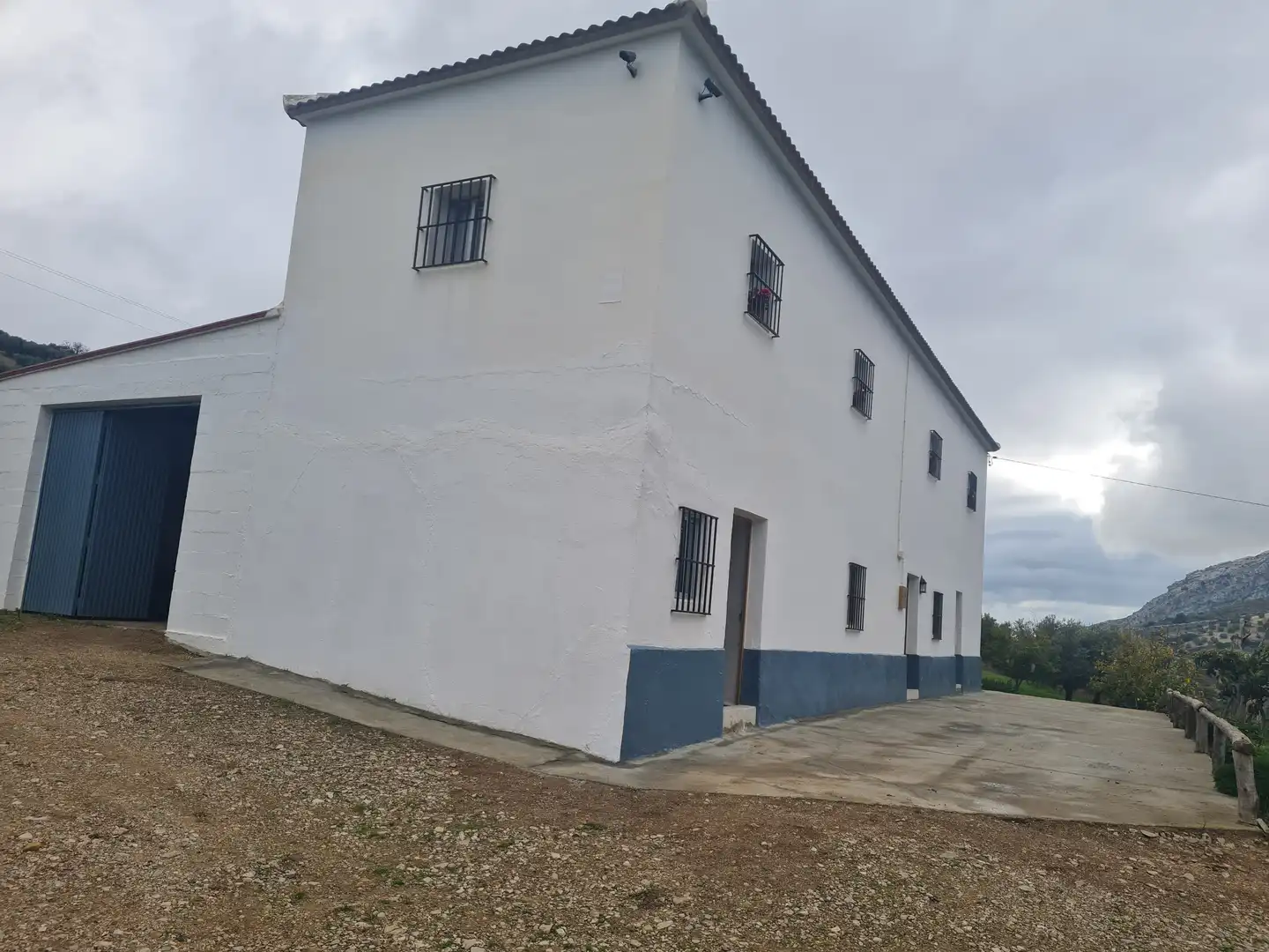Vista exterior de Finca rústica en venda en Antequera amb Traster
