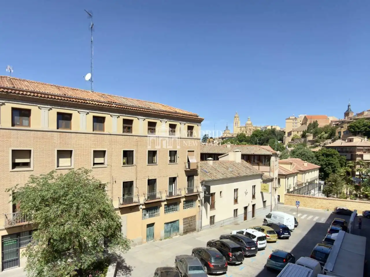 Vista exterior de Piso de alquiler en Segovia con Calefacción, Parquet y Terraza
