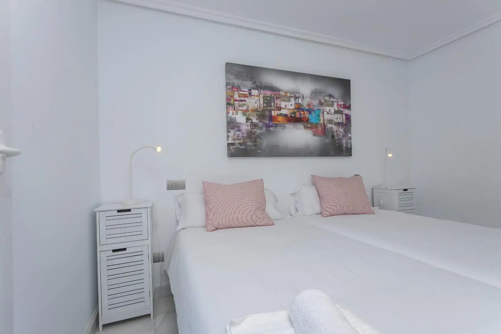 Habitación de Piso en venta en San Vicente de la Barquera con Calefacción, Terraza y Piscina comunitaria