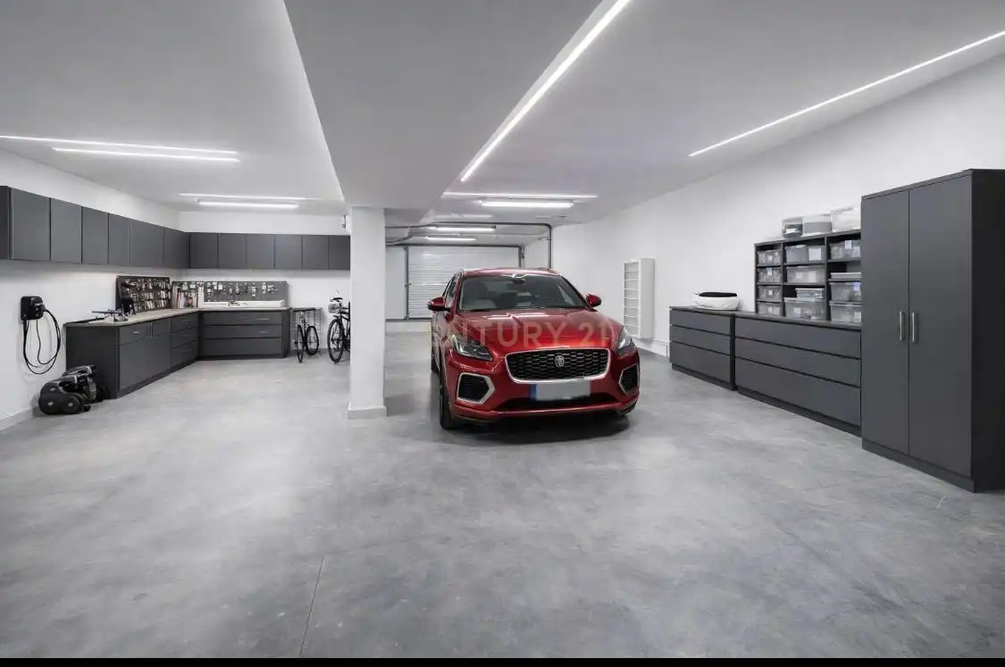 Parking de Casa o chalet en venta en Madrid con Aire acondicionado, Jardín privado y Trastero