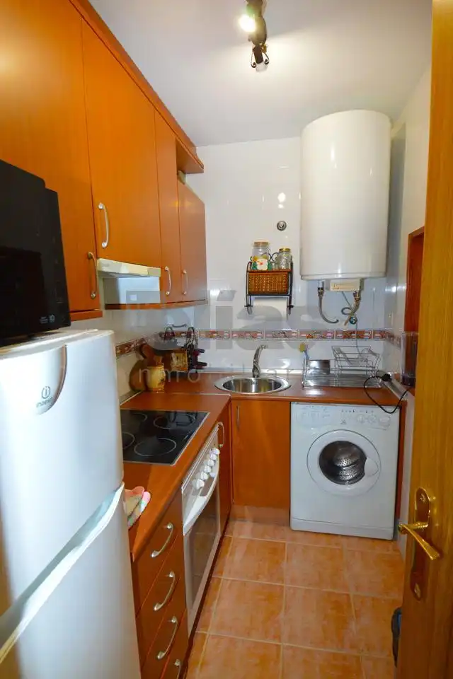 Cocina de Piso en venta en Cee con Piscina, Amueblado y Balcón