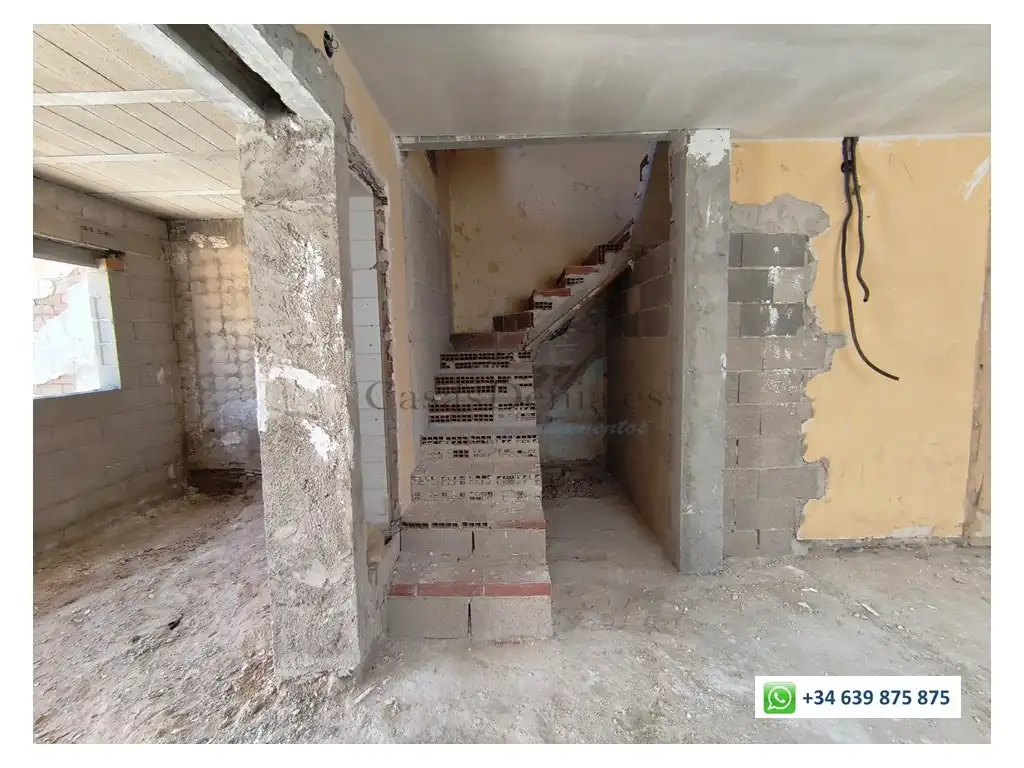 Houses for sale in Beniarbeig