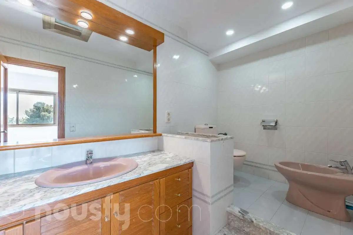Casa amb piscina en venda a Avinguda de la Llum ., imagen 24