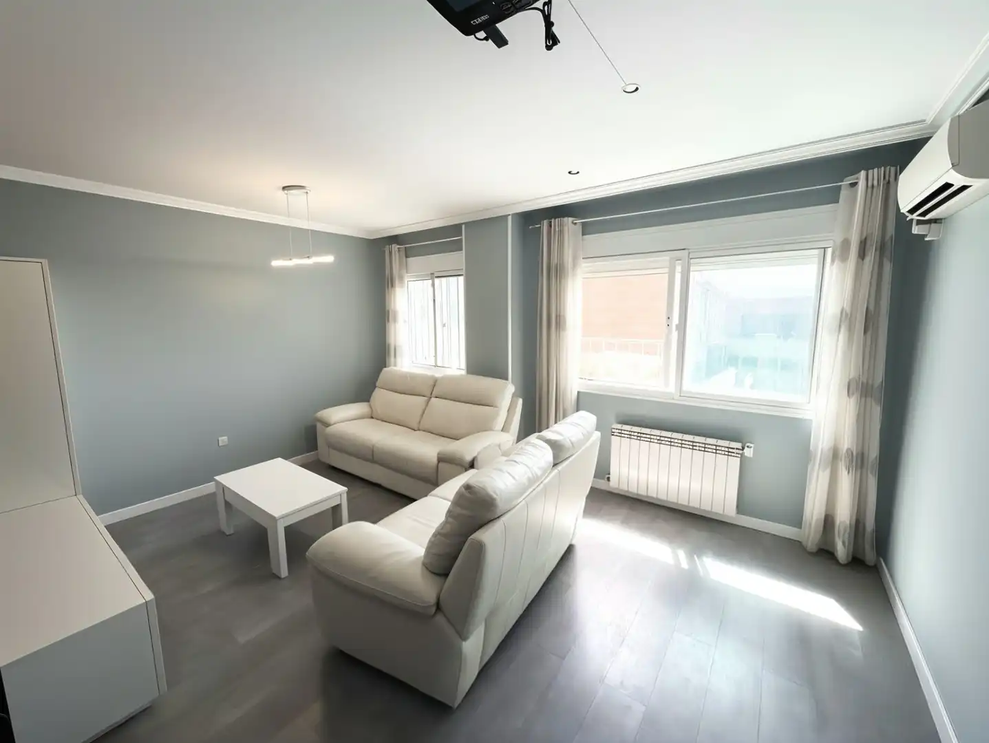 Sala de estar de Piso en venta en Azuqueca de Henares con Aire acondicionado, Calefacción y Trastero
