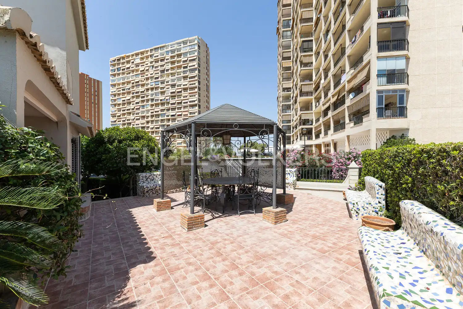 Terrace of Houses for sale in El Puig de Santa Maria  with Air Conditioner, Heating and Private garden