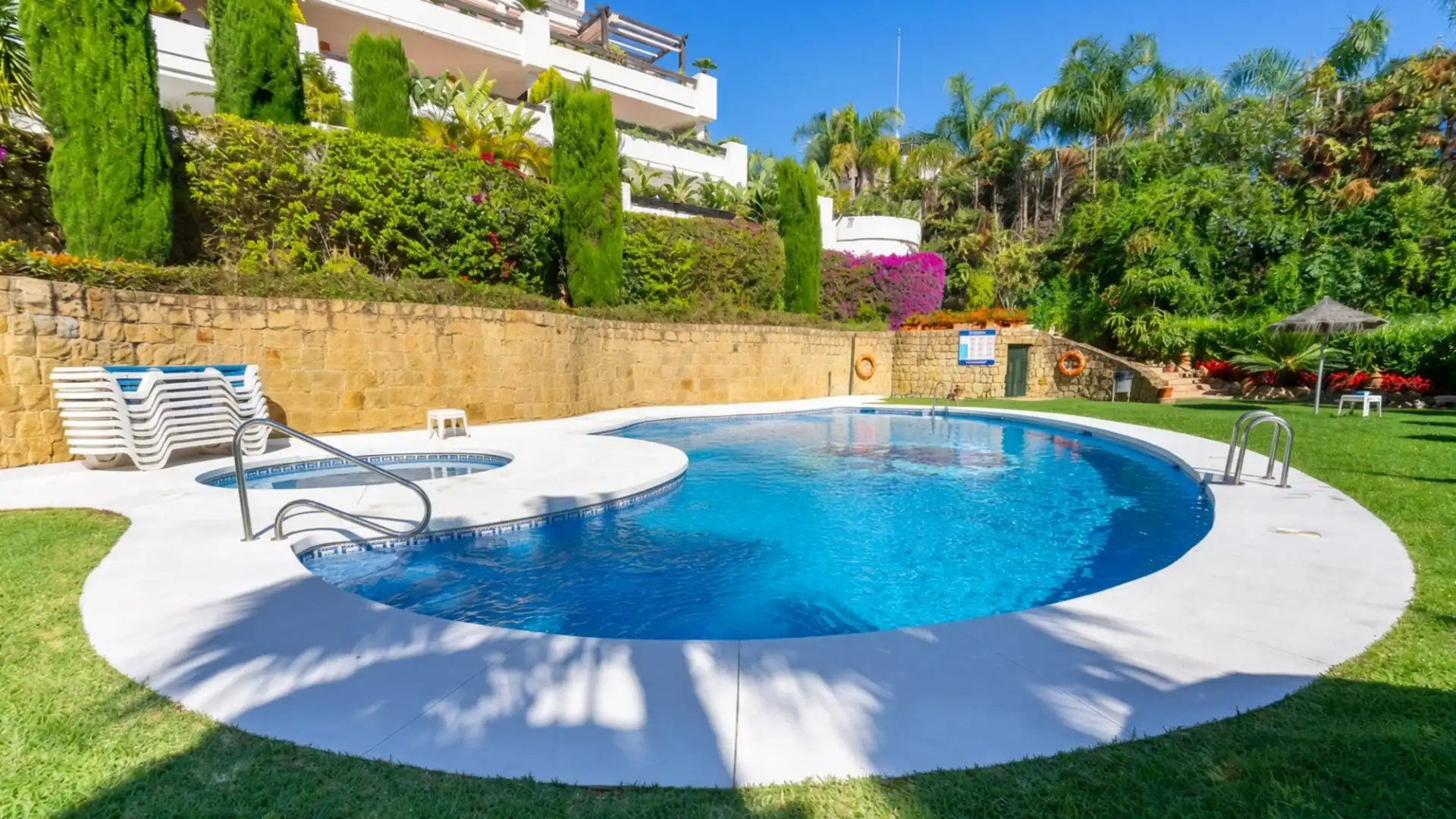 Piano terra con terrazza in vendita a Nueva Andalucía, imagen 2