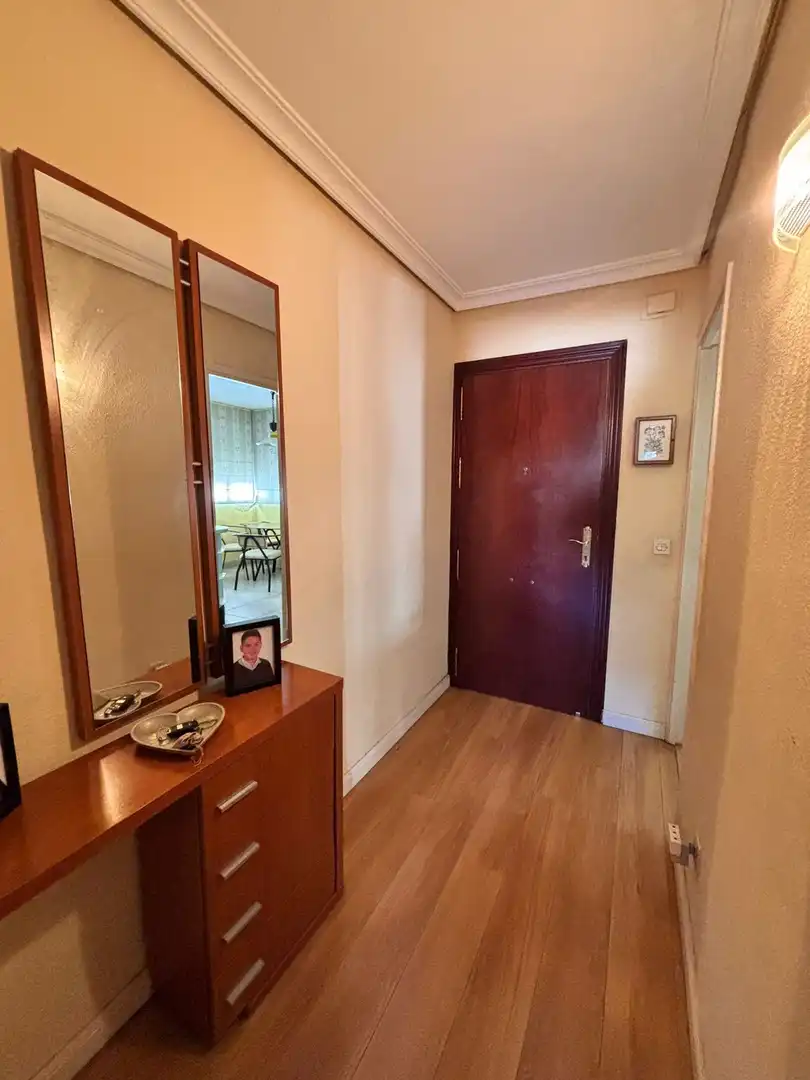 Flat for sale in Sevilla  with Air Conditioner and Community pool