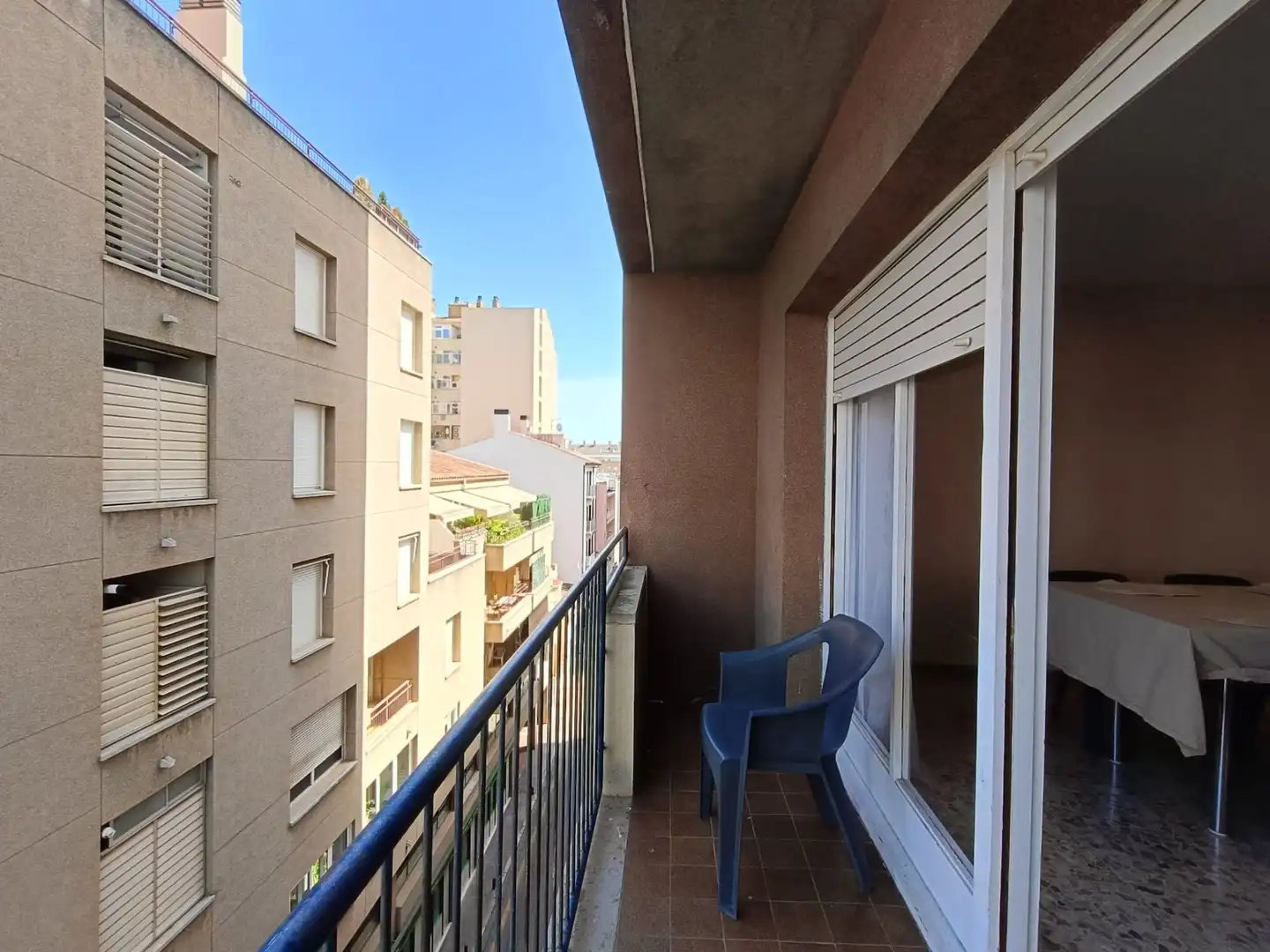Terraza de Piso en venta en Girona con Calefacción, Terraza y Amueblado