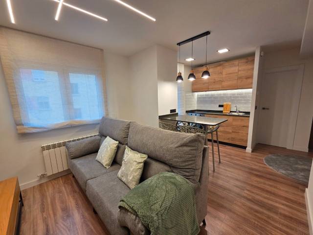 Piso en Alquiler en Calle Frida Kahlo en Barriada Inmaculada - Zurbarán