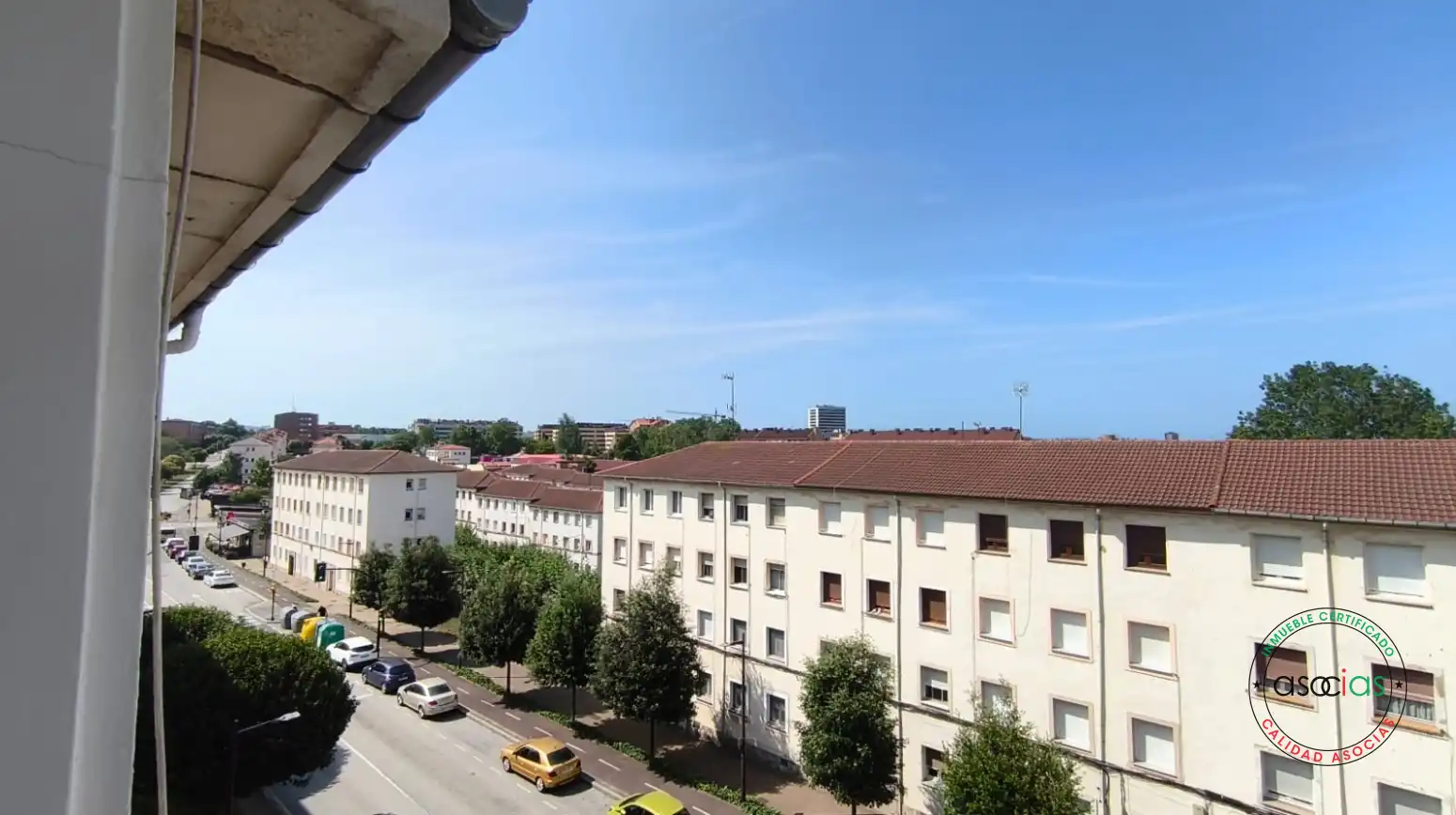 Vista exterior de Pis en venda en Gijón  amb Calefacció, Traster i Moblat