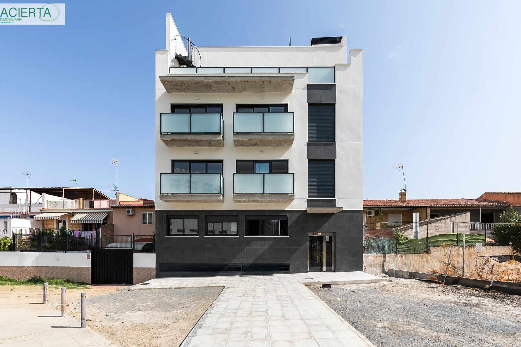 Vista exterior de Piso en venta en Armilla con Calefacción y Terraza