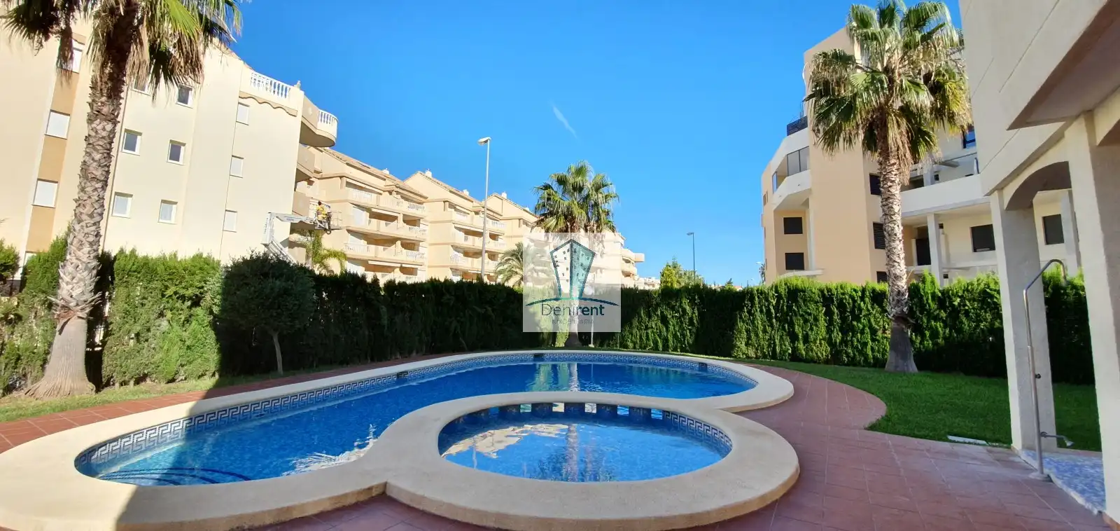 Piscina de Apartament de lloguer en Dénia amb Aire condicionat, Calefacció i Terrassa