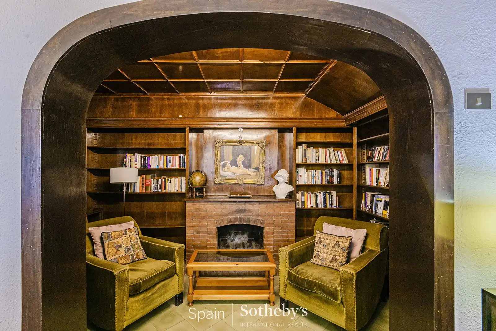 Sala d'estar de Casa o xalet en venda en Barcelona amb Aire condicionat, Calefacció i Jardí privat