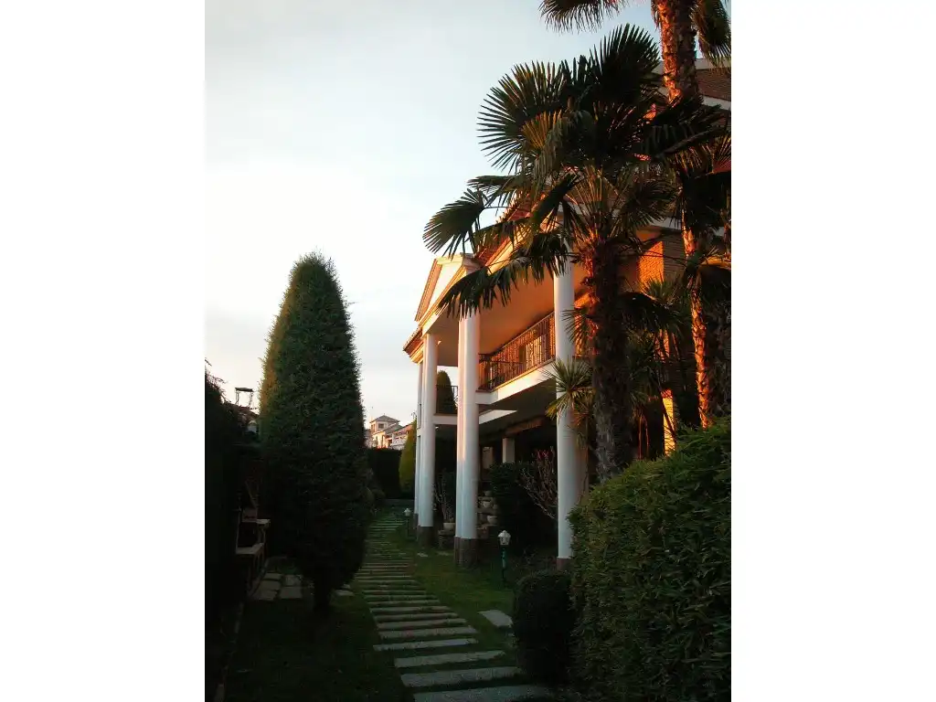 Exterior view of Houses for sale in Granada