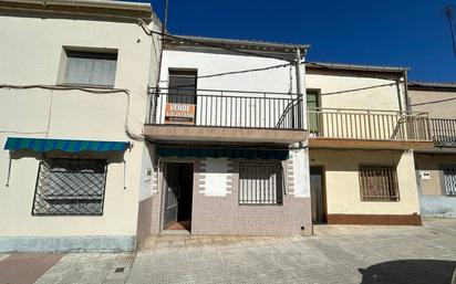 Exterior view of Single-family semi-detached for sale in Moraleja