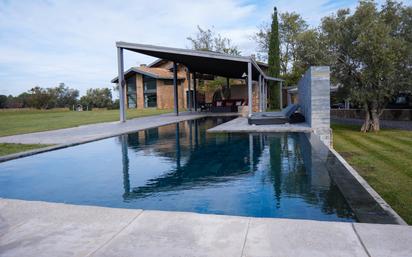 Schwimmbecken von Haus oder Chalet zum verkauf in Forallac mit Klimaanlage, Heizung und Privatgarten