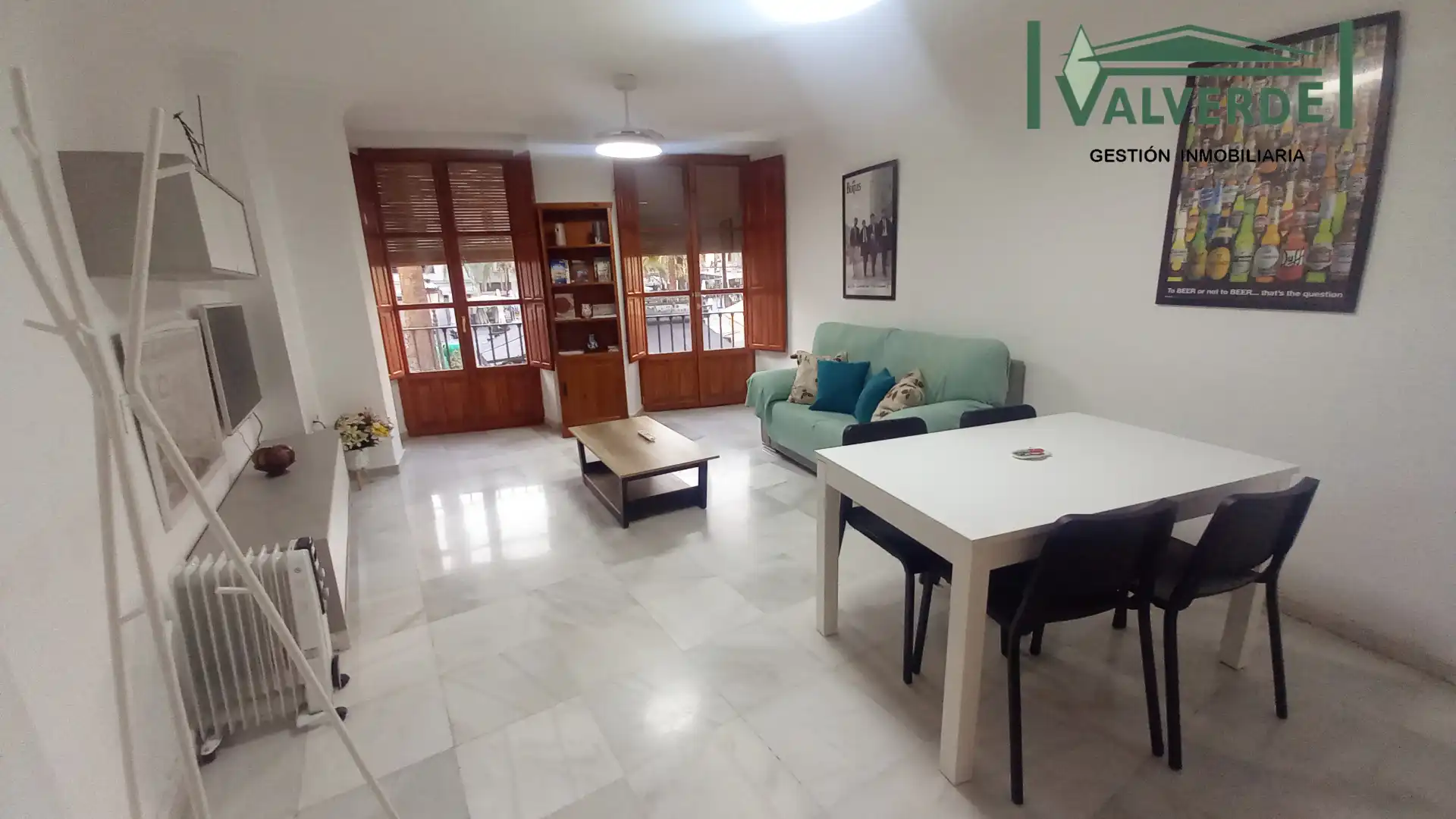 Living room of Flat for rent in  Granada Capital  with Air Conditioner, Heating and Furnished