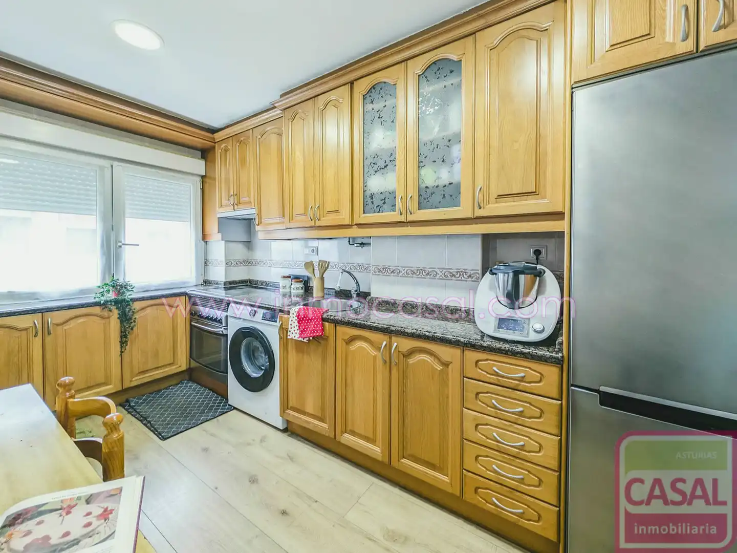 Cocina de Piso en venta en Gijón  con Calefacción y Trastero