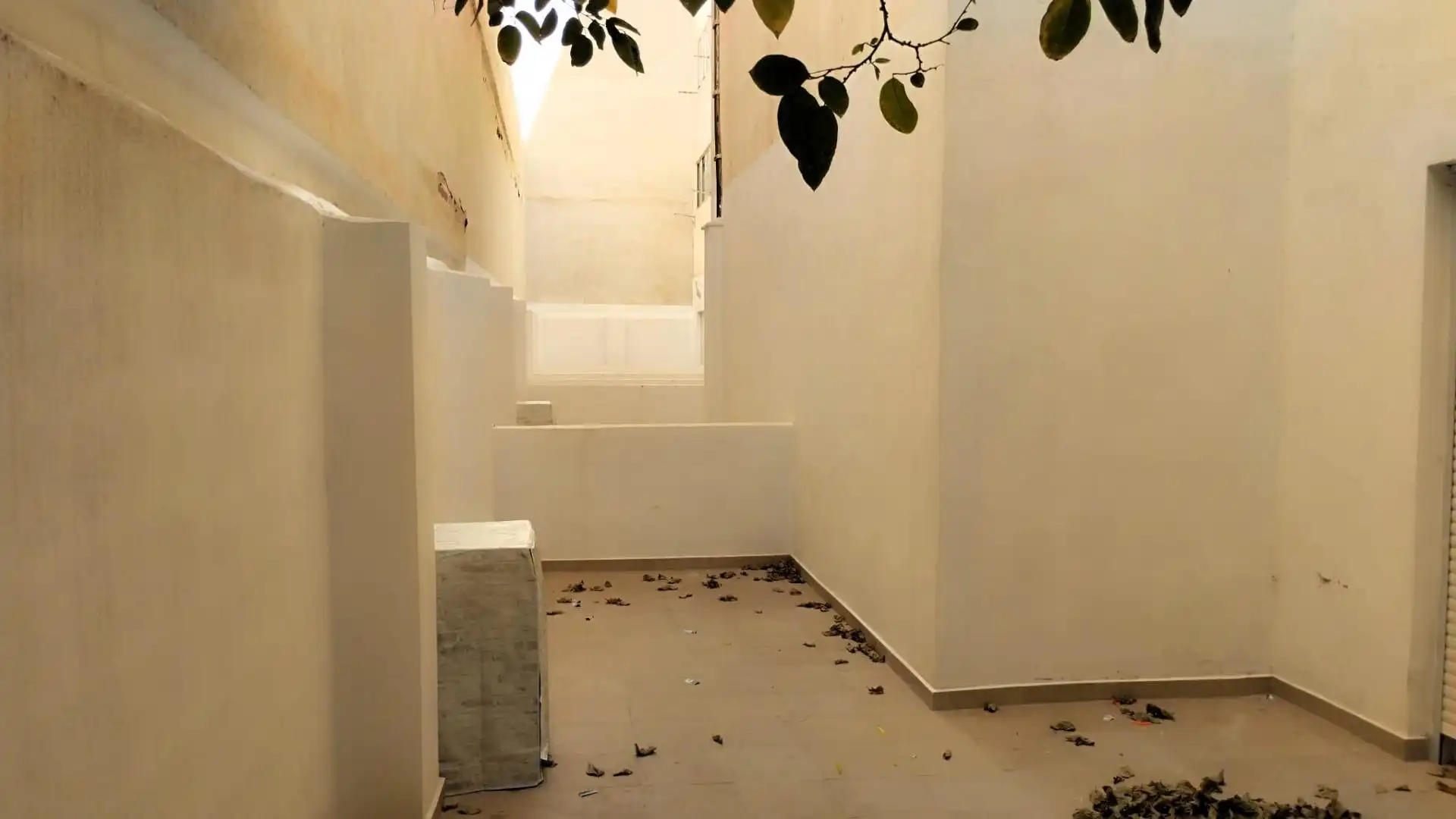 Ground floor for sale in Xirivella  with Air Conditioner, Terrace and Furnished