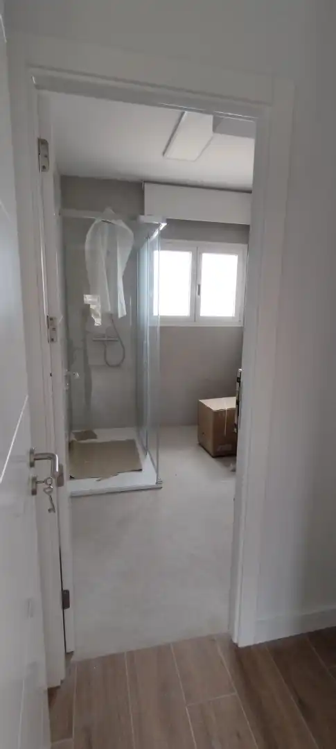 Badezimmer von Büro zur Miete in Las Palmas de Gran Canaria mit Klimaanlage, Terrasse und Balkon