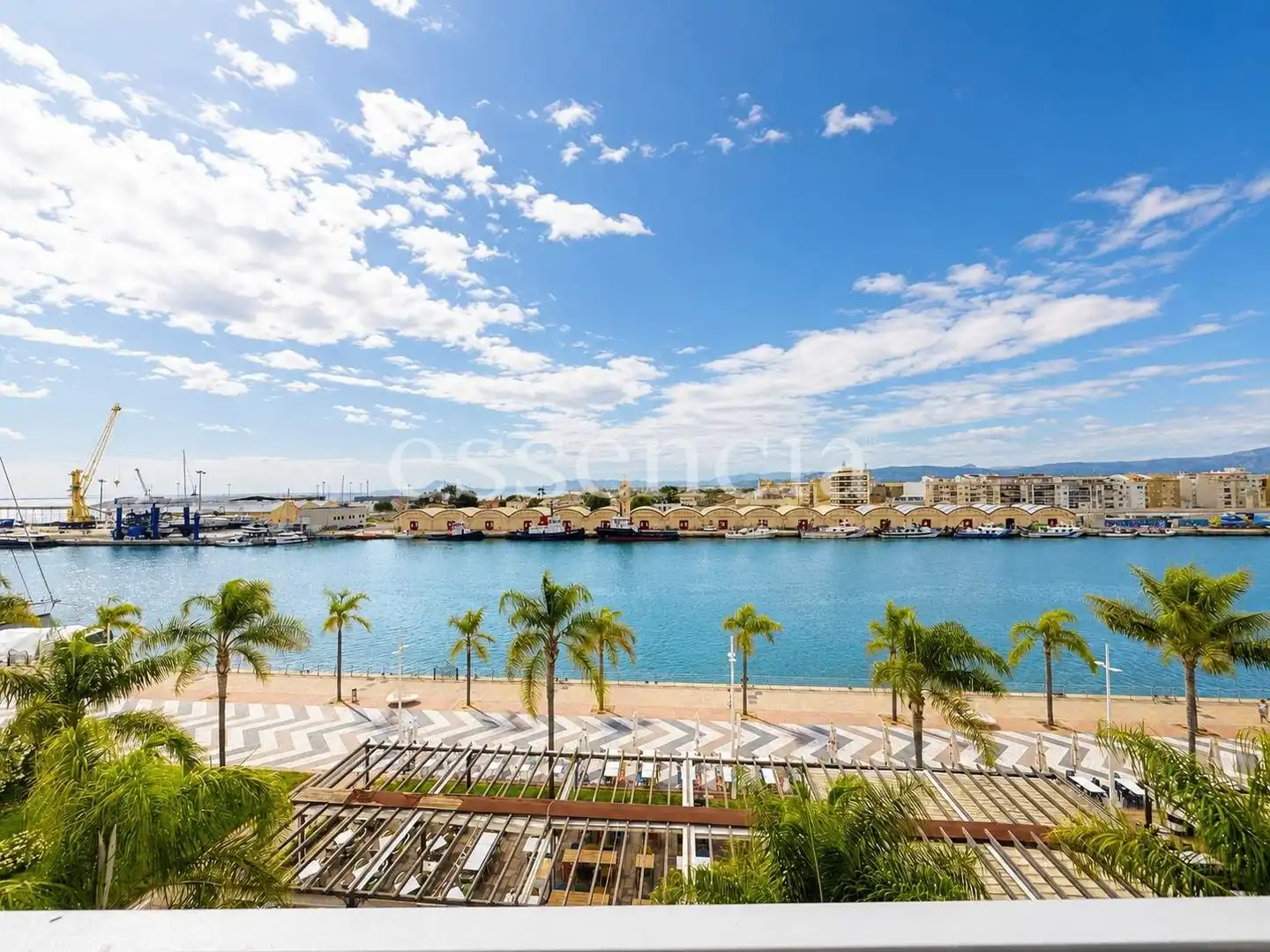Vista exterior de Apartamento en venta en Gandia con Aire acondicionado, Terraza y Balcón