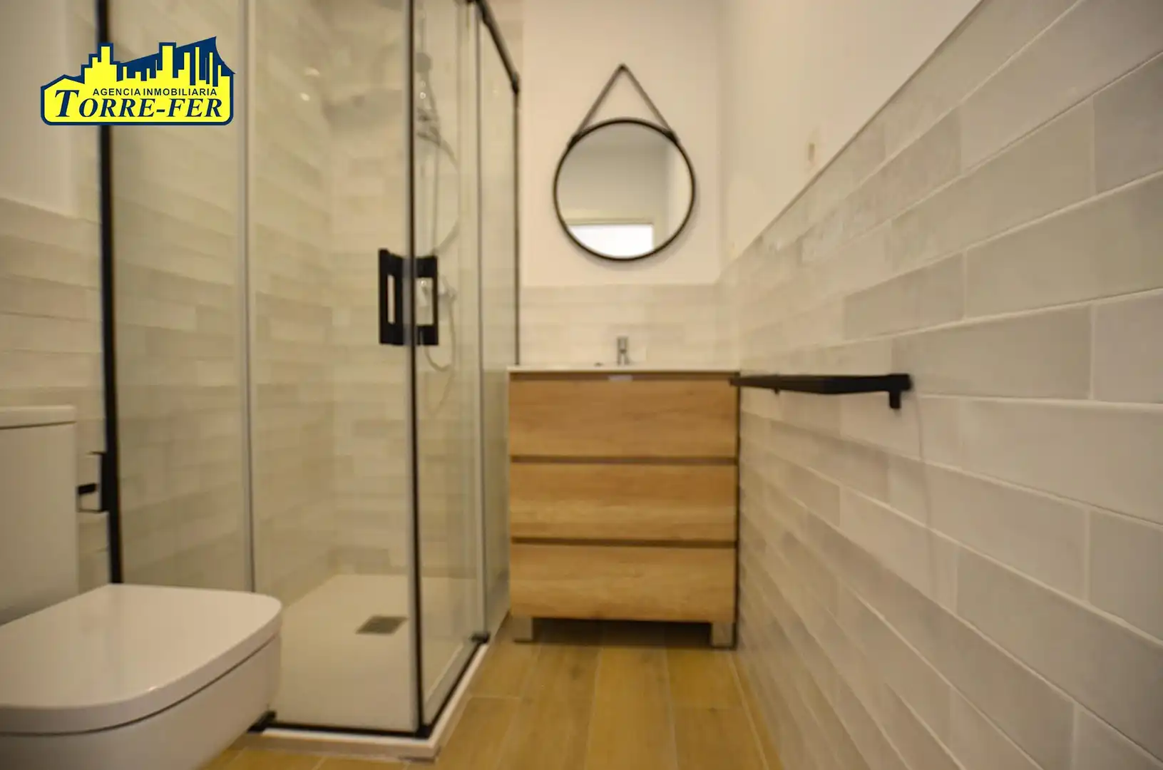 Baño de Ático de alquiler en Almería con Aire acondicionado, Terraza y Amueblado