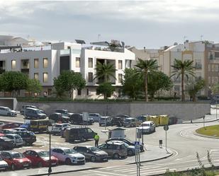 Vista exterior de Apartament en venda en Nerja amb Aire condicionat, Terrassa i Piscina