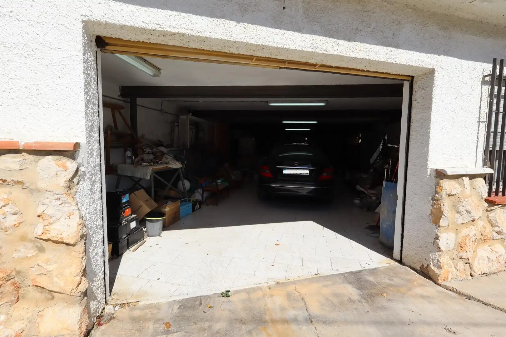 Parking de Casa o chalet en venta en Chiva con Aire acondicionado, Calefacción y Jardín privado
