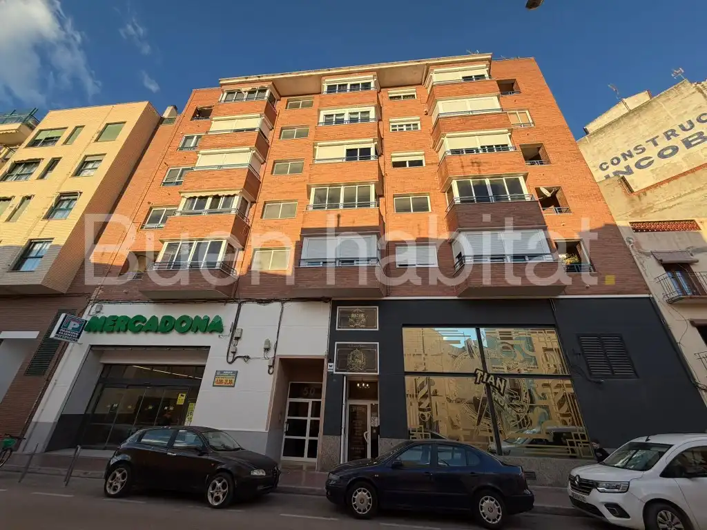 Flat with terrace for sale in Calle Pont (Del) 50, imagen 2