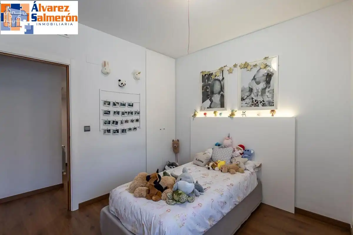 Bedroom of Detached homes for sale in Granada
