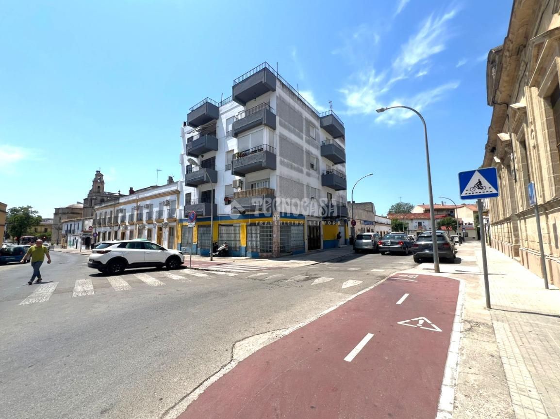 Exterior view of Single-family semi-detached for sale in Jerez de la Frontera