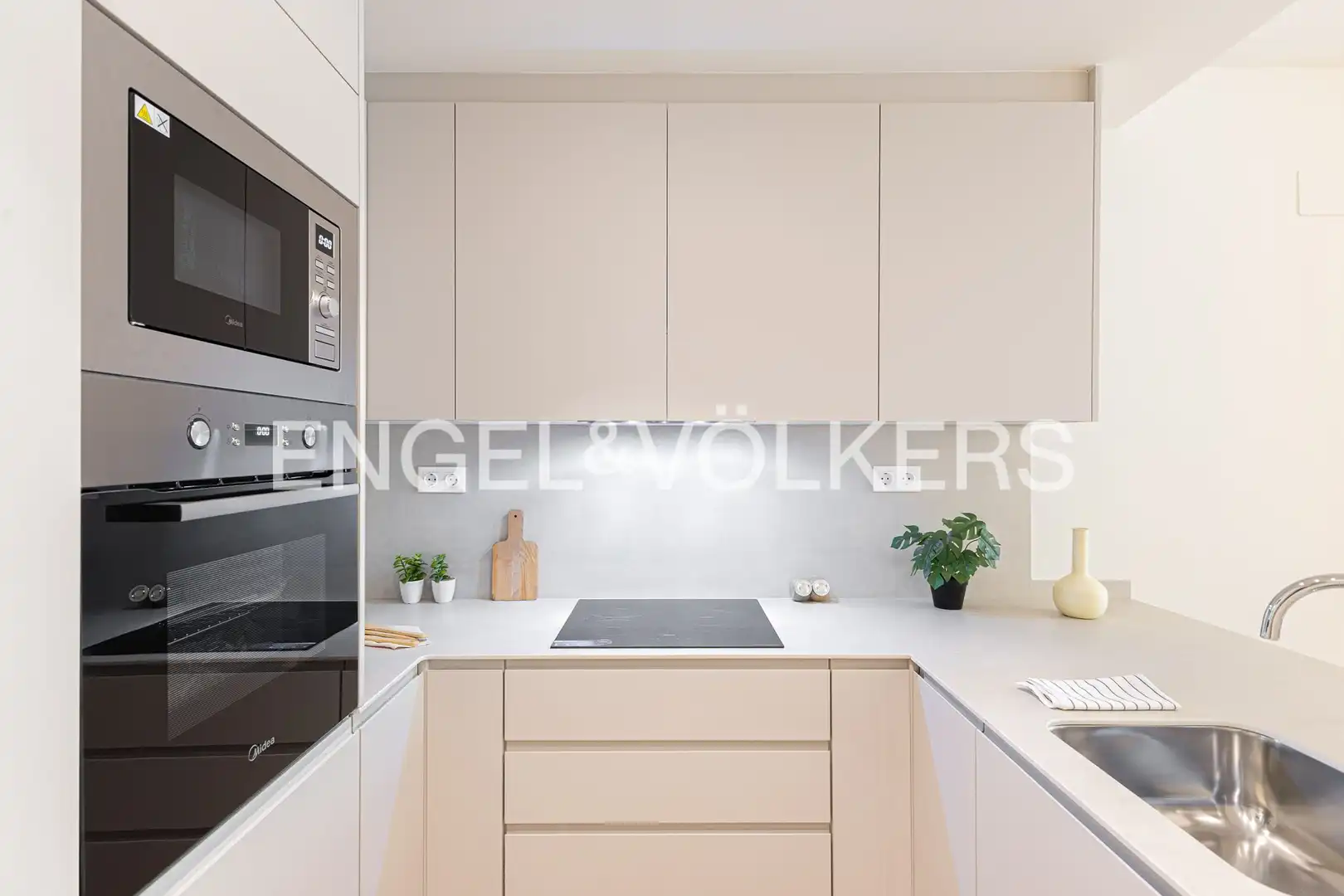 Kitchen of Flat for sale in Barcelona  with Air Conditioner, Heating and Parquet flooring