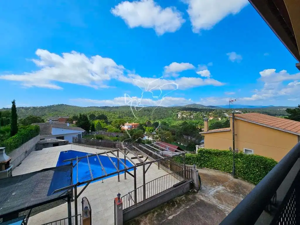 Vista exterior de Casa o chalet en venta en Vidreres con Jardín privado, Terraza y Piscina