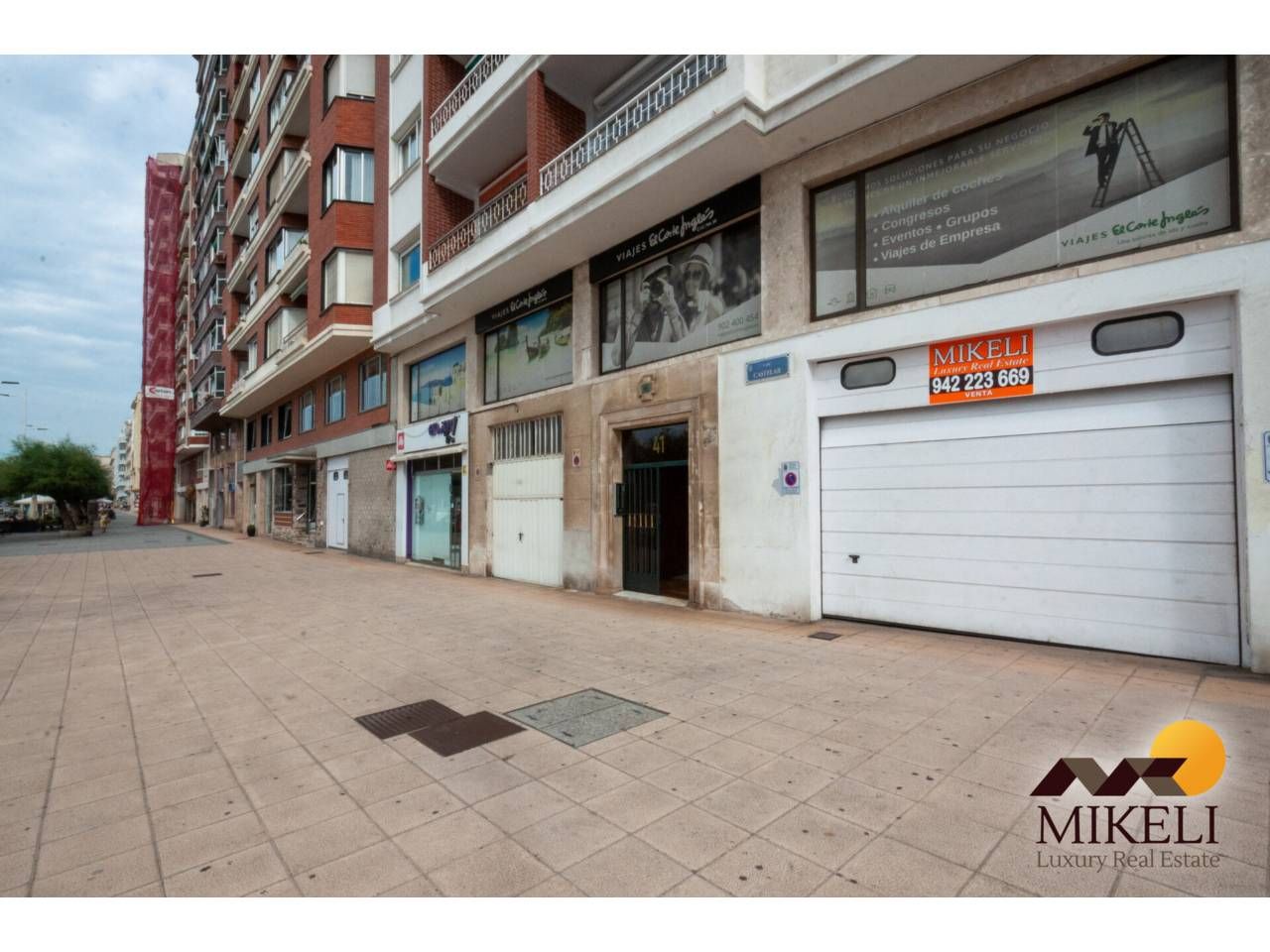 Vista exterior de Local en venda en Santander