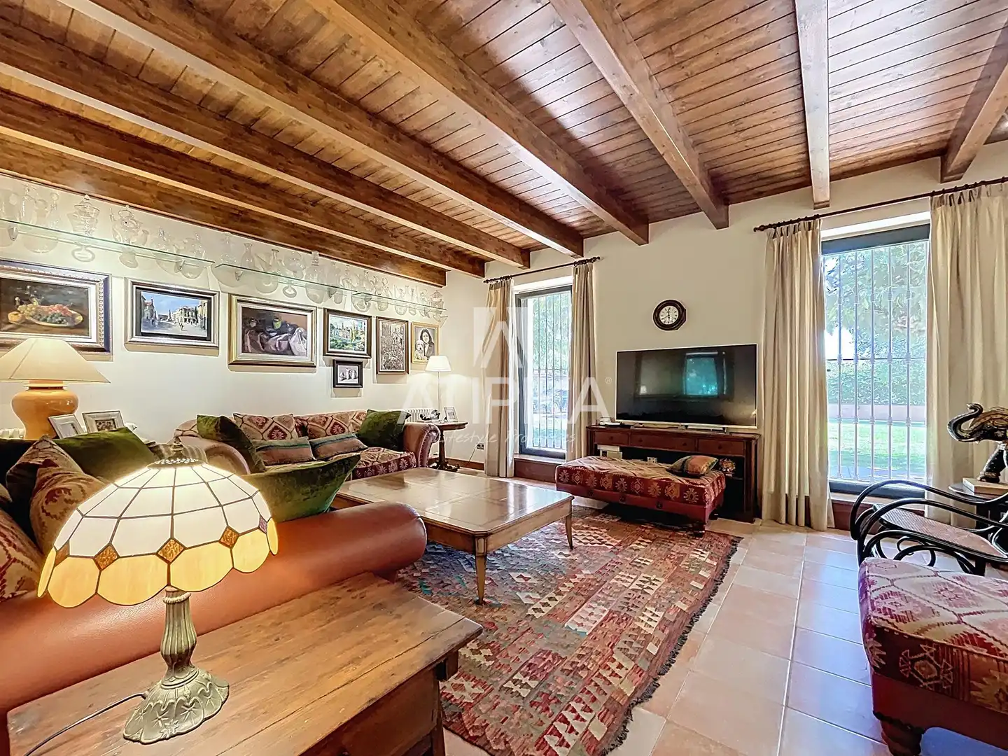 Living room of Country homes for sale in La Granada  with Air Conditioner, Heating and Storage room