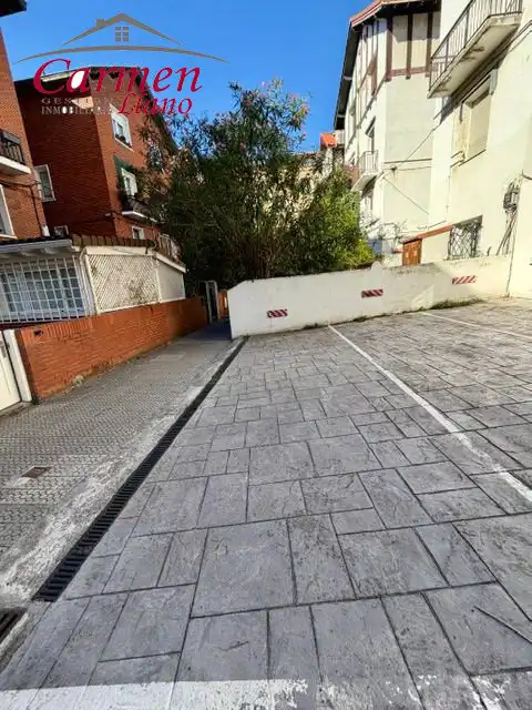 Aparcament de Dúplex en venda en Getxo  amb Calefacció, Terrassa i Traster