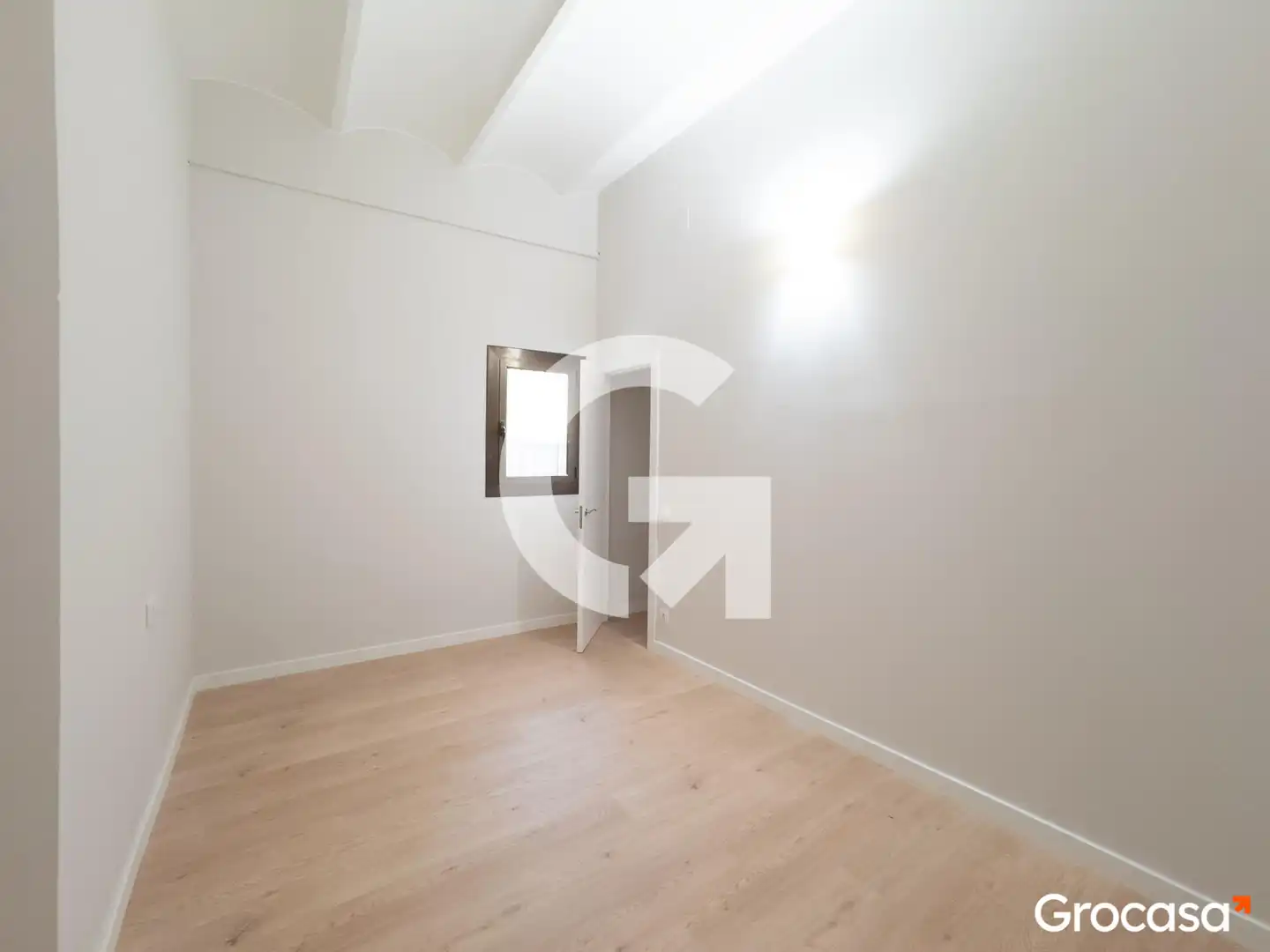 Piso en venta en CL SANT PERE MITJA, Sant Pere, Sta. Caterina i la Ribera
