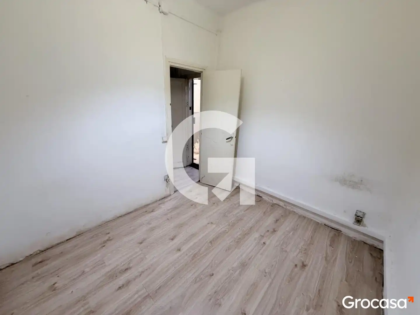 Bedroom of Flat for sale in Badalona