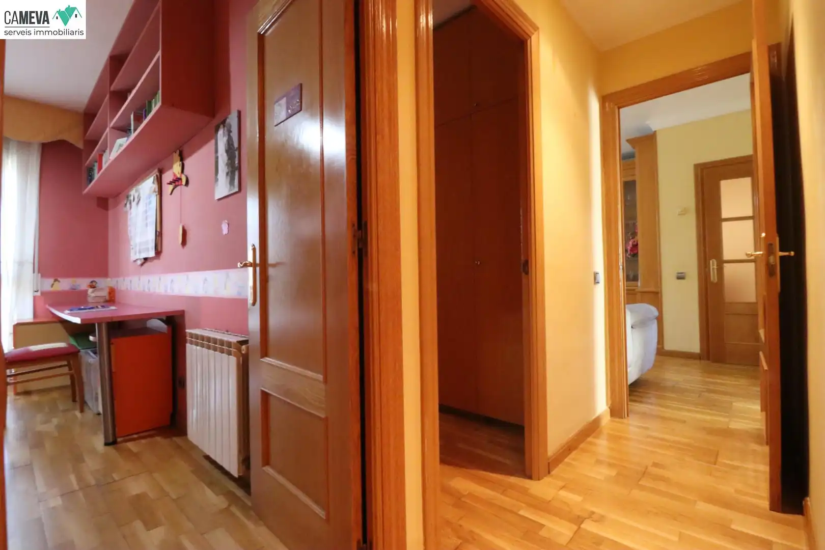 Piso en venta en Sabadell con Aire acondicionado, Calefacción y Parquet