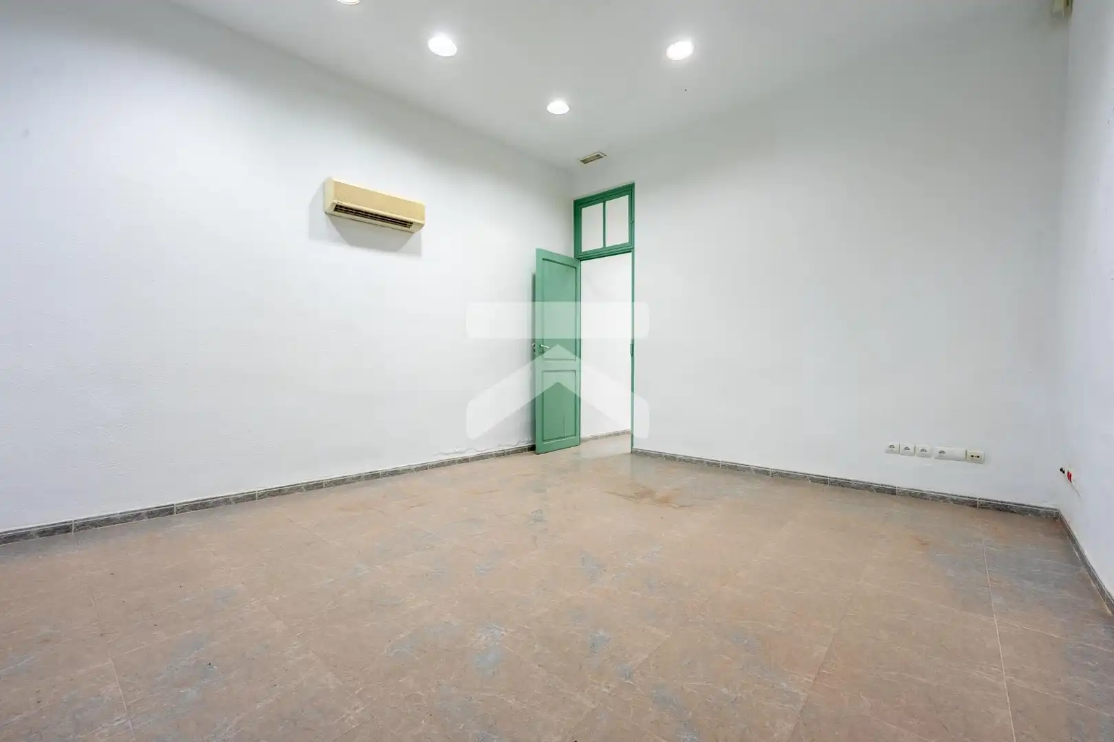 Buildings for sale in Tortosa