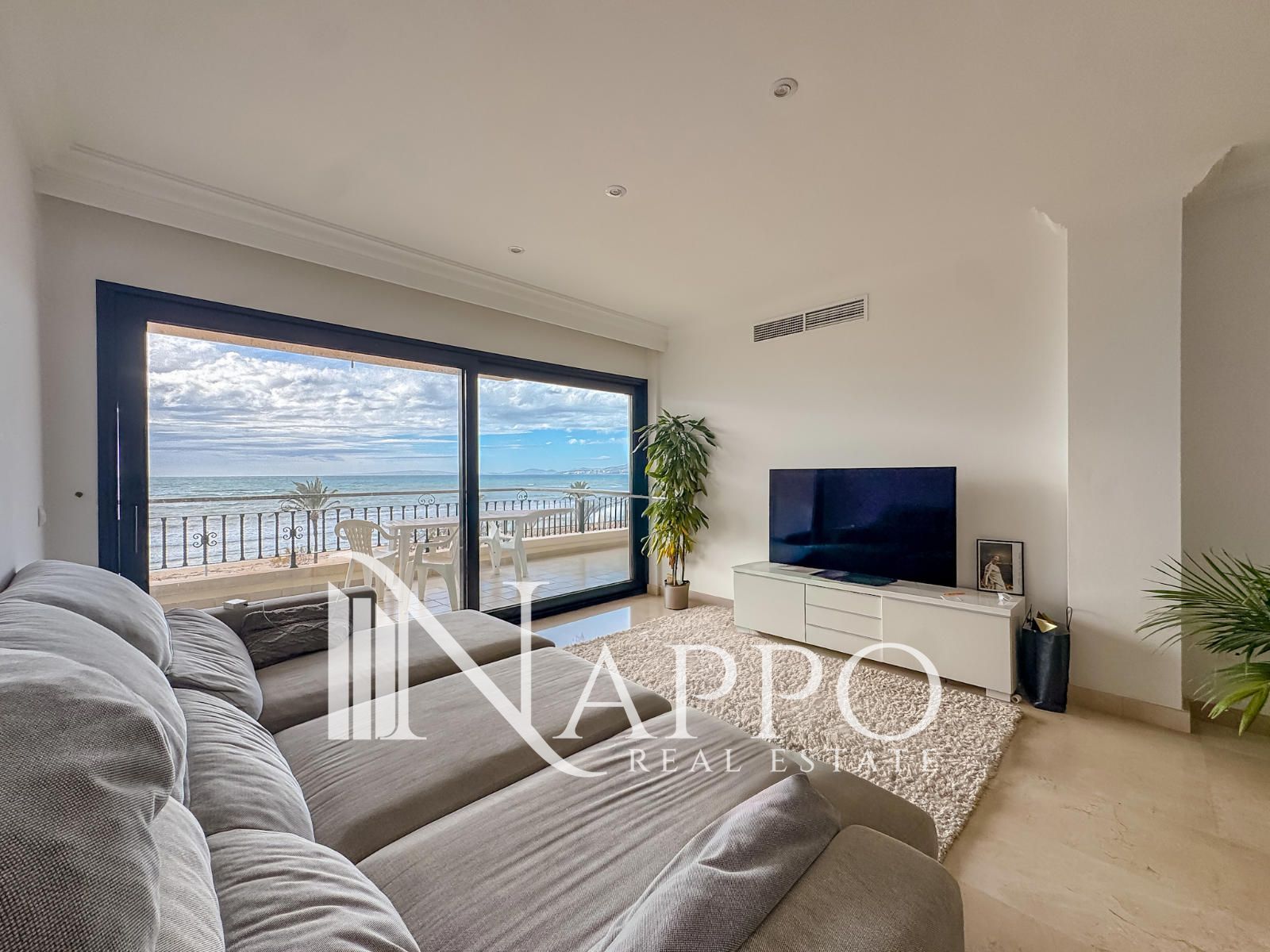 Living room of Attic for rent in  Palma de Mallorca  with Air Conditioner, Heating and Terrace