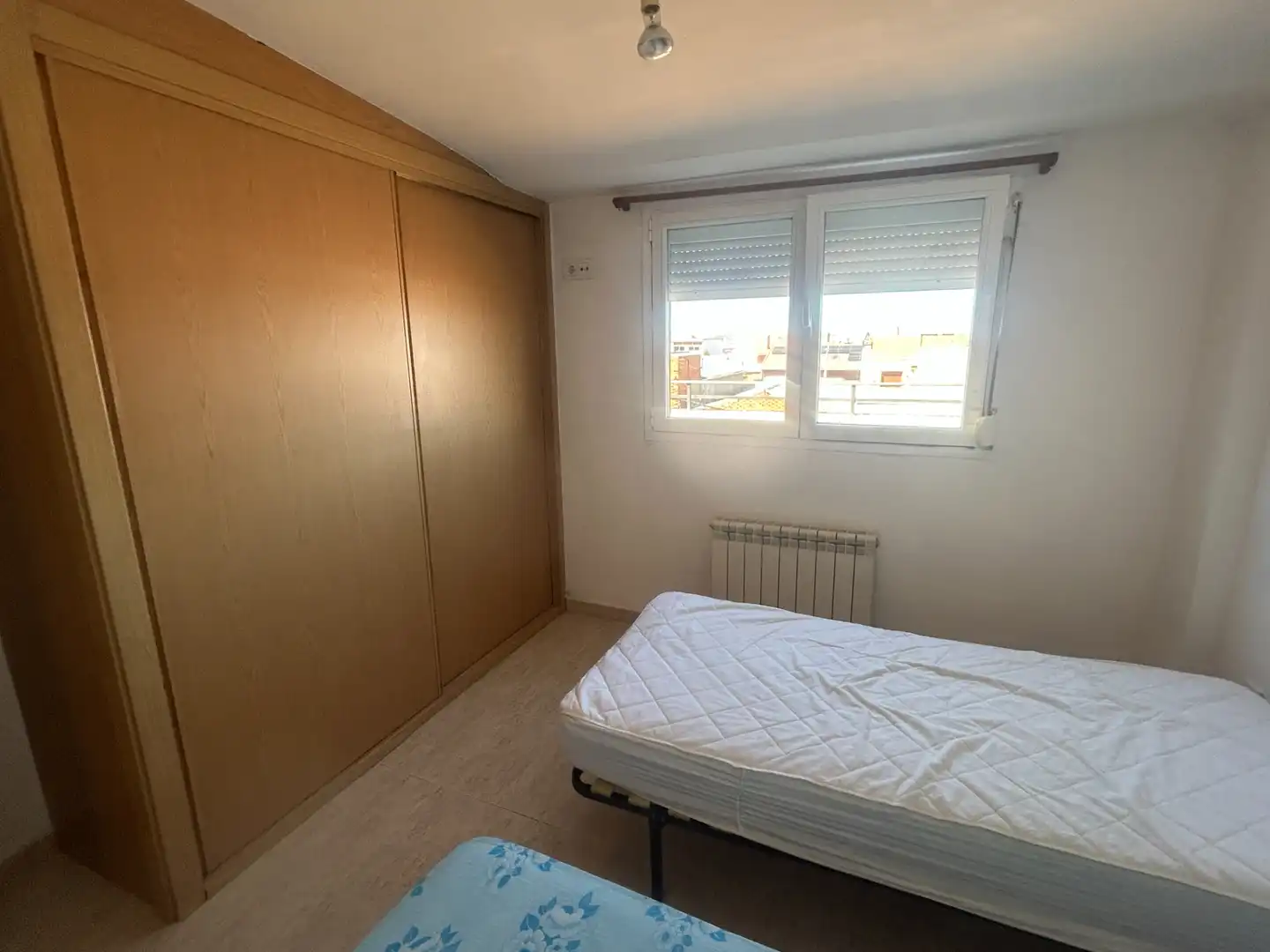 Schlafzimmer von Dachboden zum Verkauf in Valladolid mit Heizung, Terrasse und Abstellraum