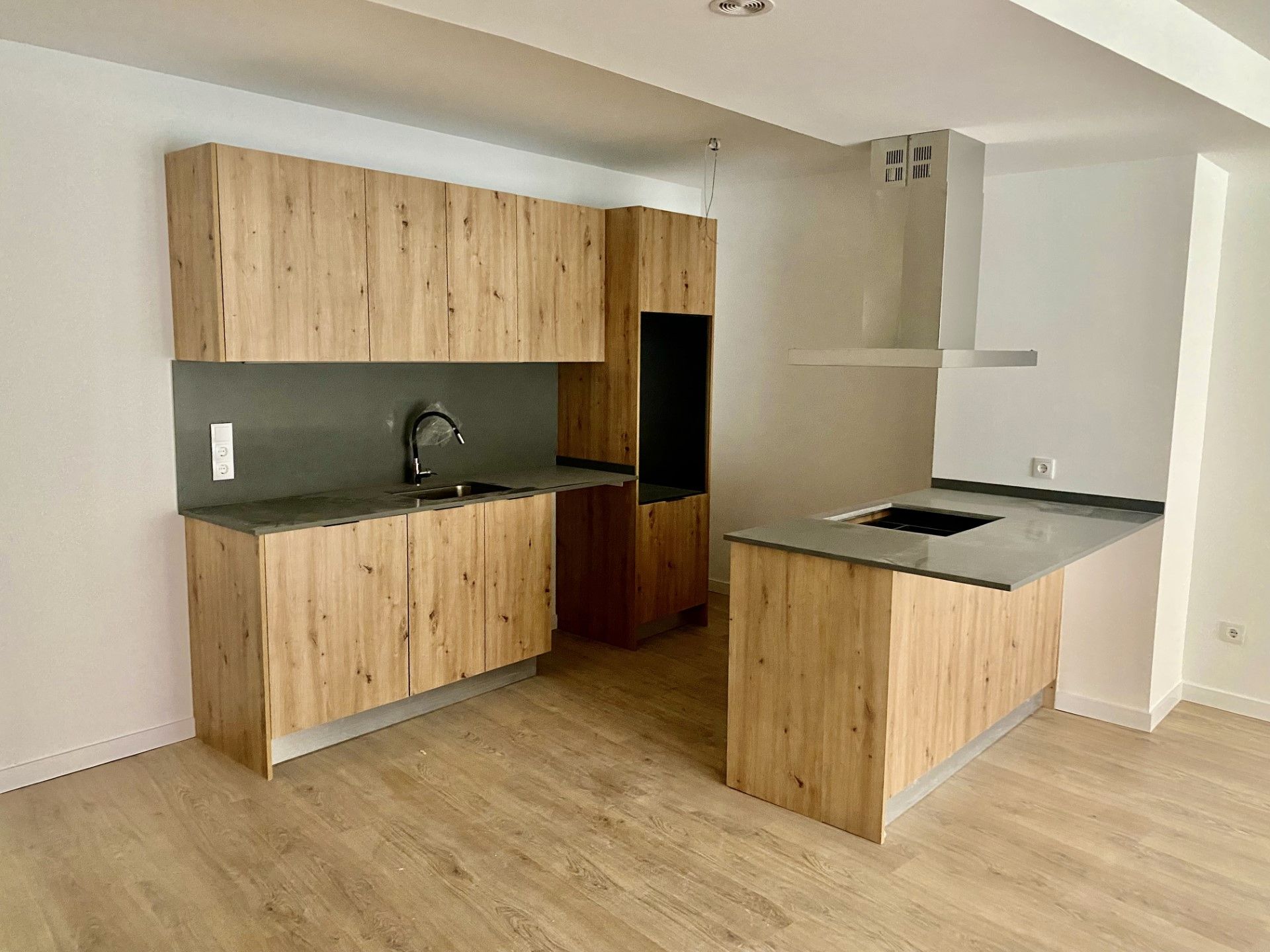 Kitchen of Flat for sale in Castellón de la Plana / Castelló de la Plana  with Parquet flooring and Terrace